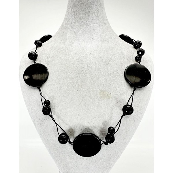 Siyah Yuvarlak Taşlı Kolye